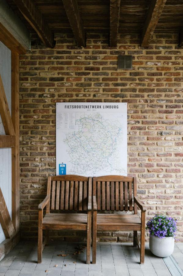 Appartement le Grenier in hoeve tussen Bilzen en Maastricht Buitenkant foto
